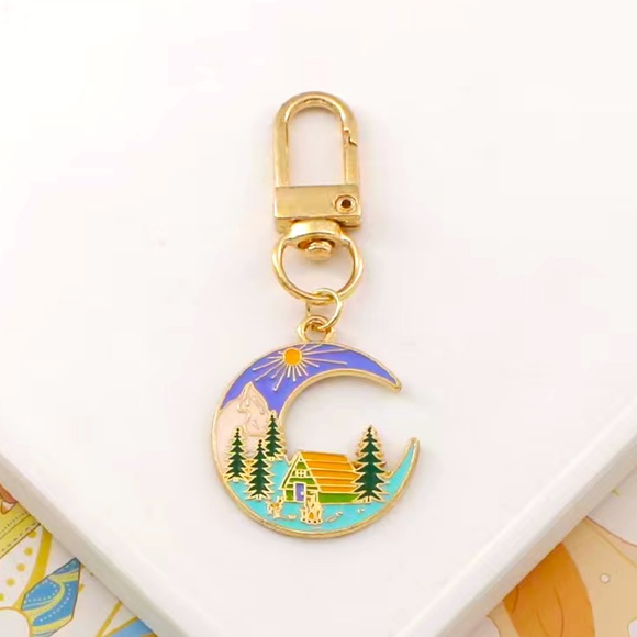SCENIC MOON | Bag Charm | Keychain (Brand New!) 💘 - Picture 1 of 7